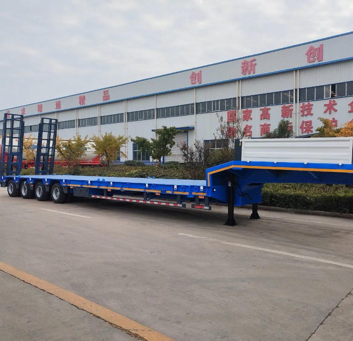 Customizable 16FT 18FT 26FT 53FT Lowbed Semi-Trailer Double Drop Deck Ideal for Wind Turbine Blades Air Suspension