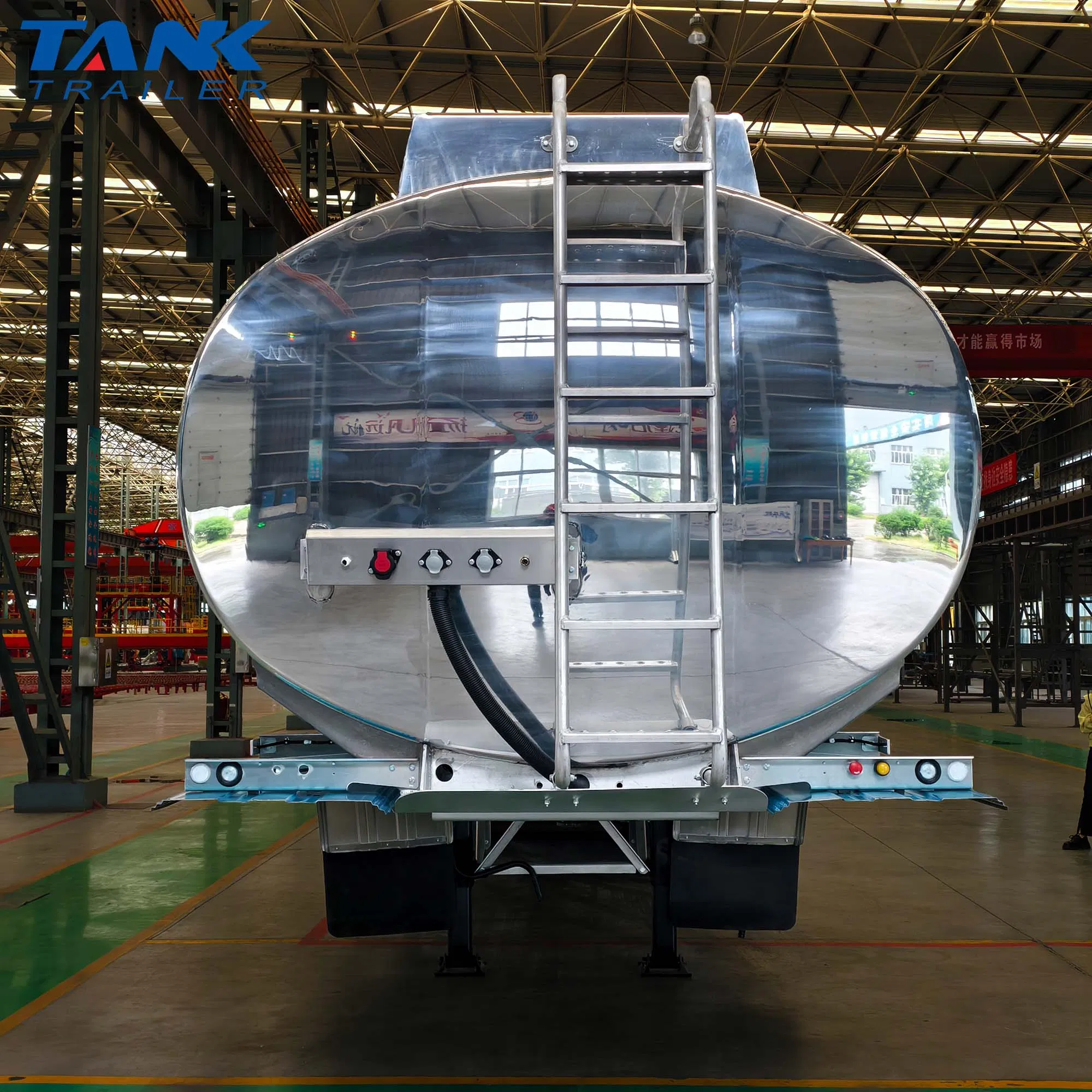 2/3/4 Axle 30cbm 40cbm 50cbm Carbon Steel/Stainless Steel/Aluminum Alloy Tanker Truck Semi Trailer for Milk/Diesel/Liquid/Oil/Fuel Transportion