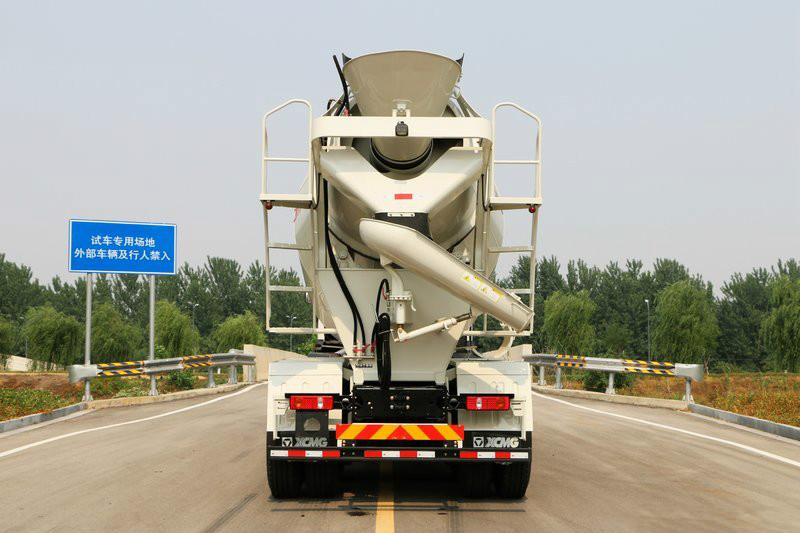 Sinotruck HOWO 6X4 Euro3 340HP 10m3 25ton Concrete Mixer Truck