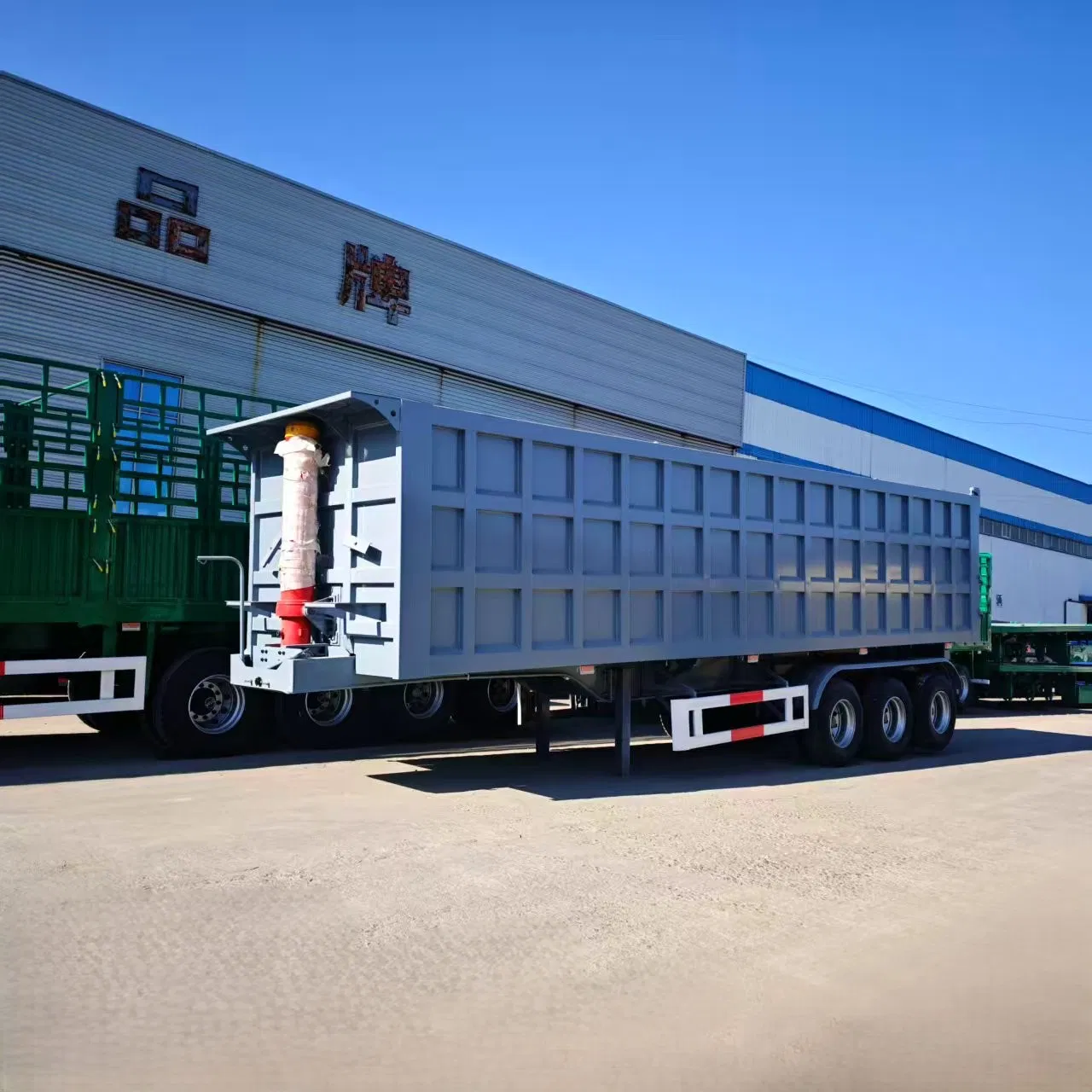 Dump Trailer Hydraulic End and Side Tipper Semi-Trailer Canton Fair Truck Exhibition