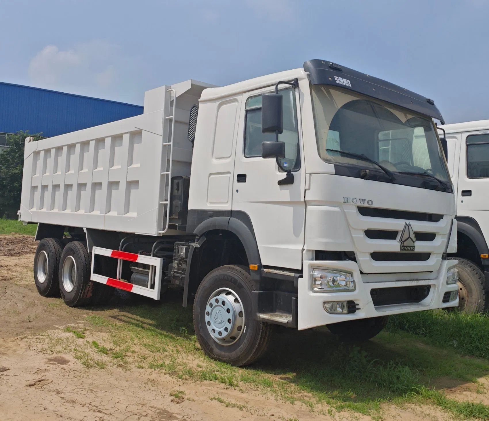 in Perfect Condition Sinotruk HOWO 7 Used Tipper Dump Truck 2021 2022 371HP 380HP 400HP 430HP 6X4 Diesel Drive 10 &amp; 12 Wheels 30-50t for Sale