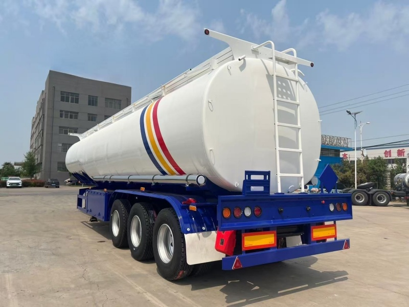3/5 Compartments 3 /4 Axles 45cbm/42cbm/45000L/50cbm Capacity Alumimun /Steel Oil/Fuel Tanker Truck Semi Trailer for Diesel/Petrol/Gas Transport