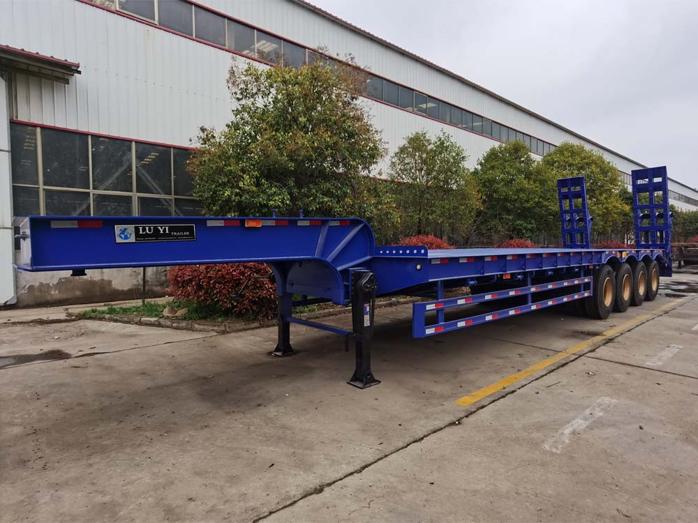Heavy Duty Carbon Steel Flatbed Lowbed Semi-Trailer Truck with Four Axles and Thickened Frame for Heavy Equipment Transport ISO Certified