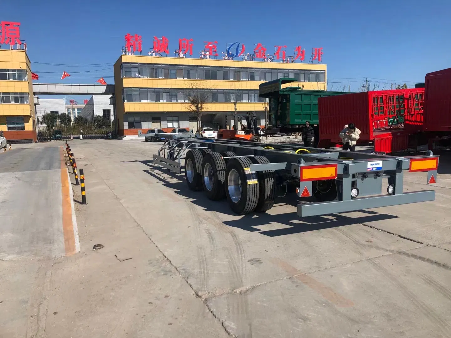 Gooseneck Skeleton 20/40FT Tri-Axle Container Skeleton Semi Trailer