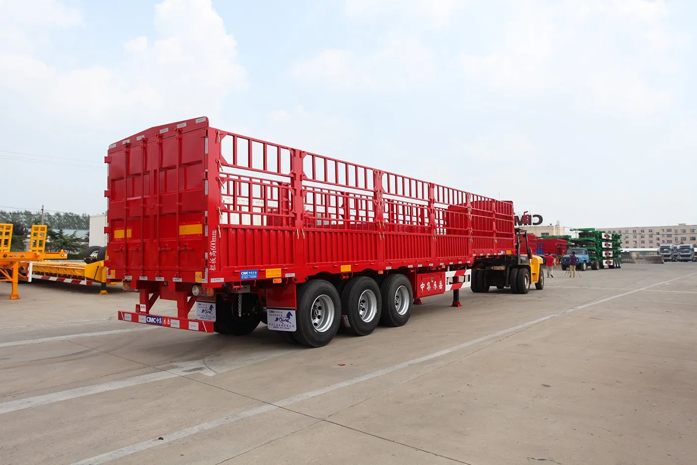 Vehicle Master 50 Ton 3 Axle Fence/Stake Truck Full Cargo Drop Side Wall Semi Trailer for Sales