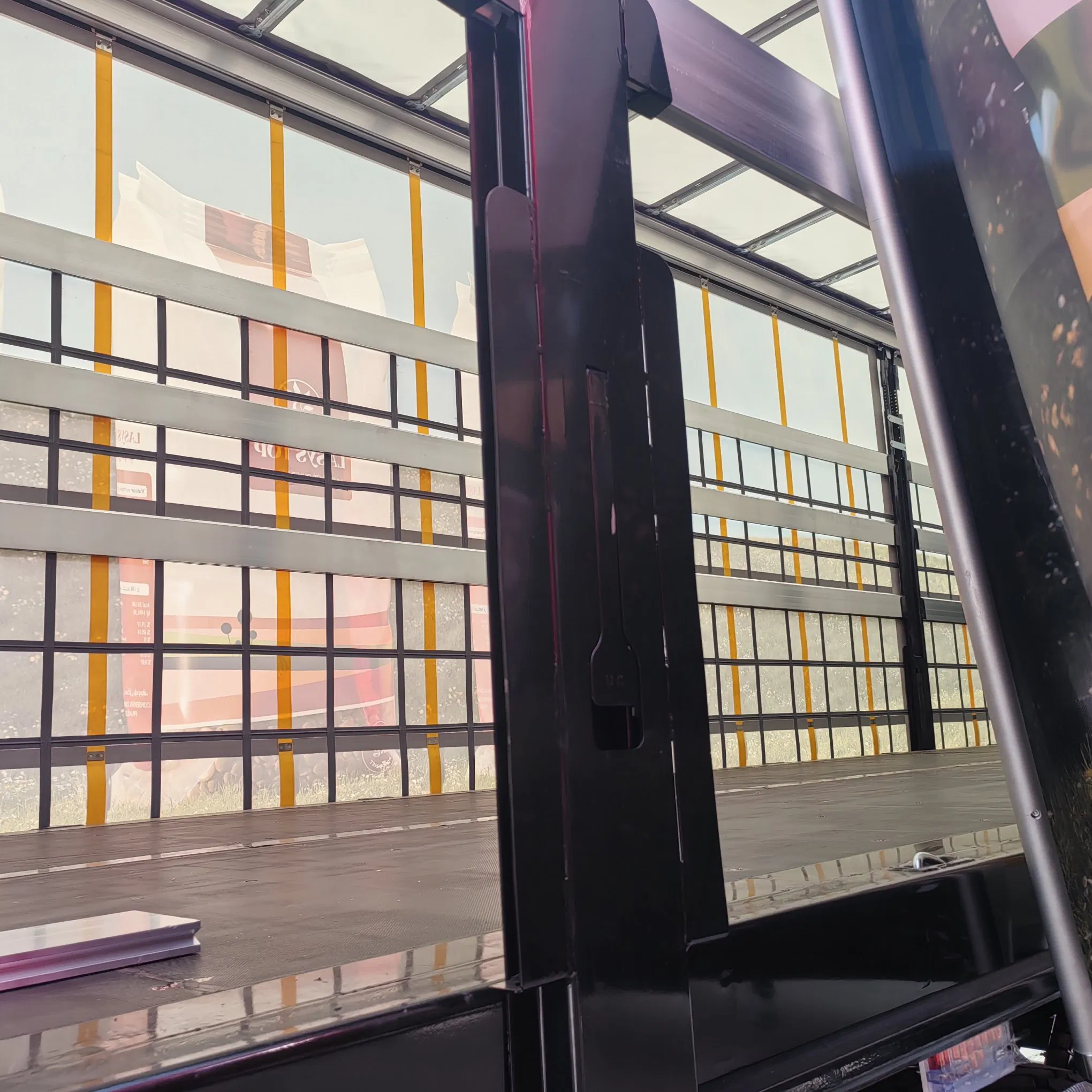 53FT 45FT 3 Axle 40ton Cargo Box Dry Van PVC Fabric Water-Proof Curtain Side Truck Semi Trailer with BPW Air Suspension for Russia Market