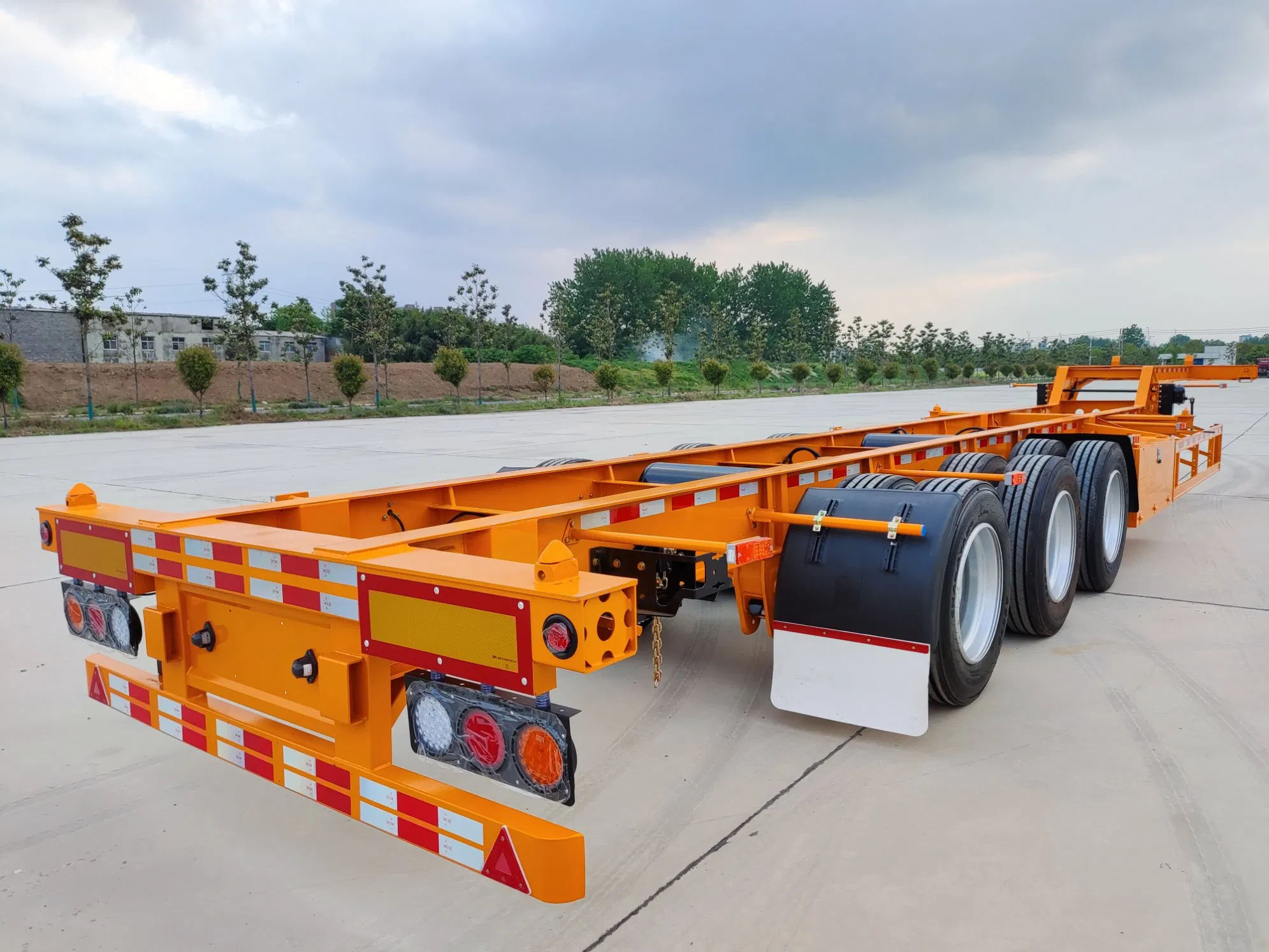 Big Gooseneck Beam 40FT Container Flatbed Trailer 2/3/4 Axles Skeleton Chassis Semi Trailer for Transportation