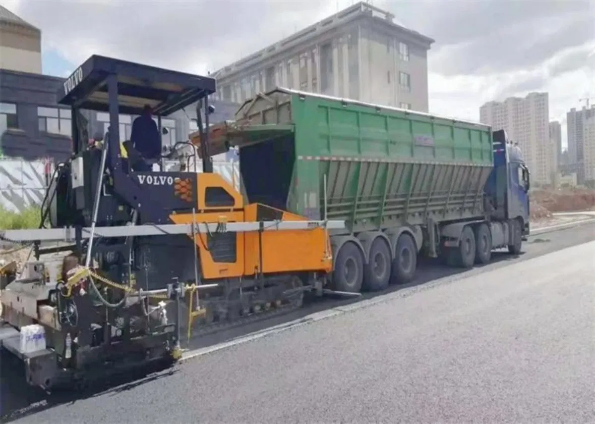 Grain Transport Semi-Trailer, Mobile Crawler Translational Dump, One-Button Enclosed Compartment, 30-60 Tons, Customized Axle