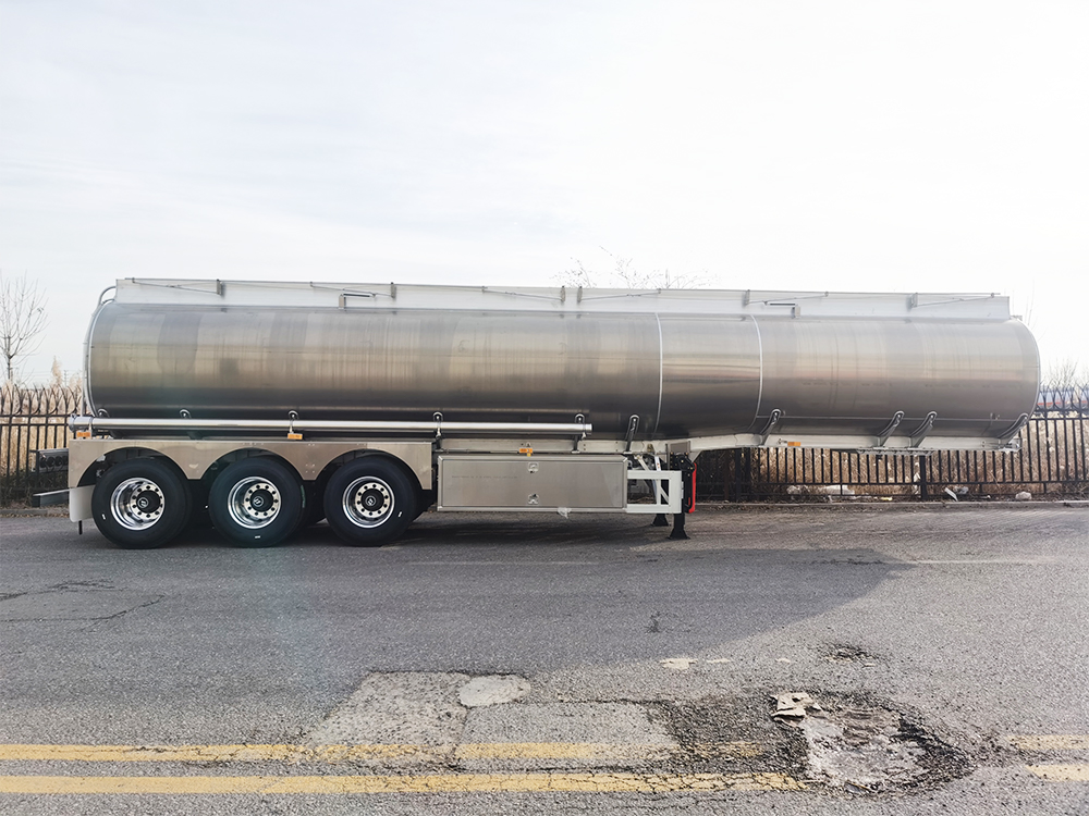 Automatic High Strength China Used Fuel Tanker Truck Stable-Operation Tank Trucks with Quality
