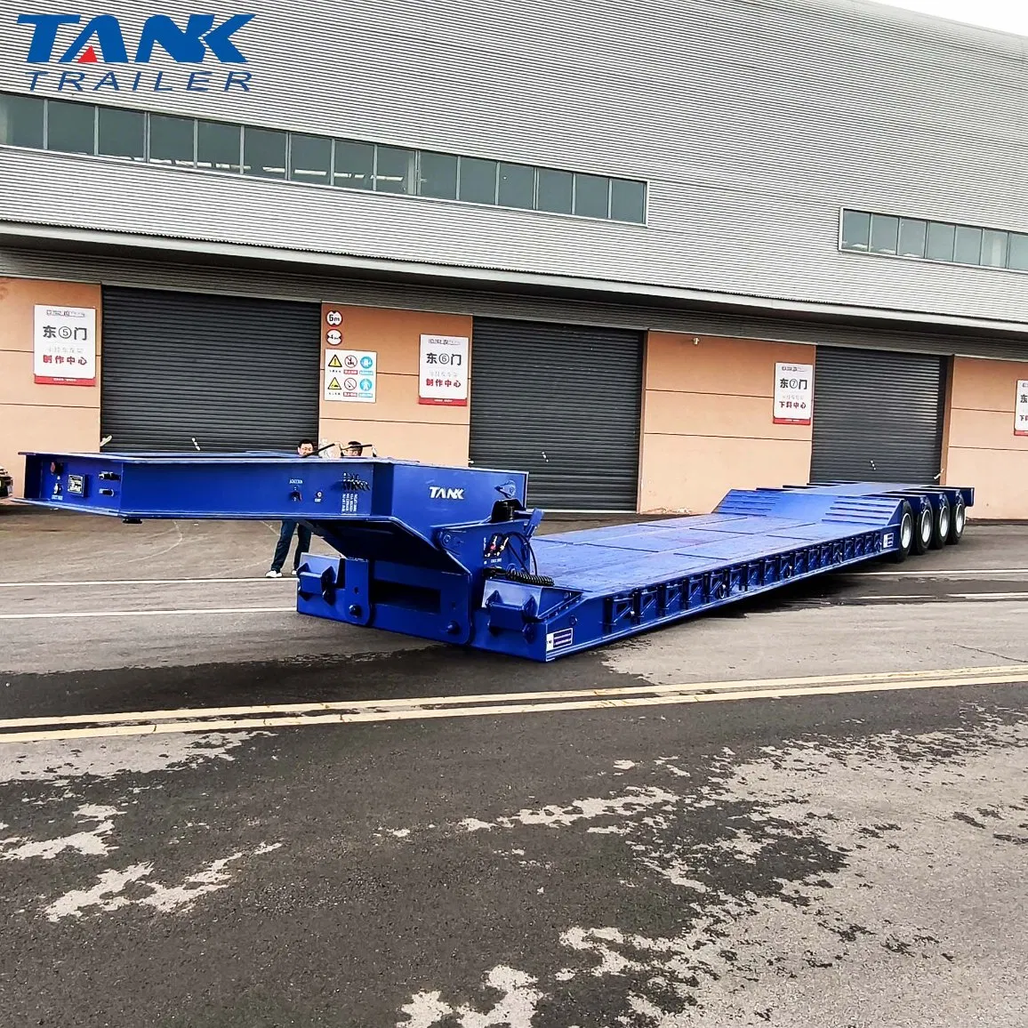 Heavy Duty 60ton/80ton/100ton 3/4/5 Axle Low Flatbed/Lowboy /Lowbed/Low Loader/Low-Bed Truck Semi Trailer with Hydraulic Ladder for Machinery Transport