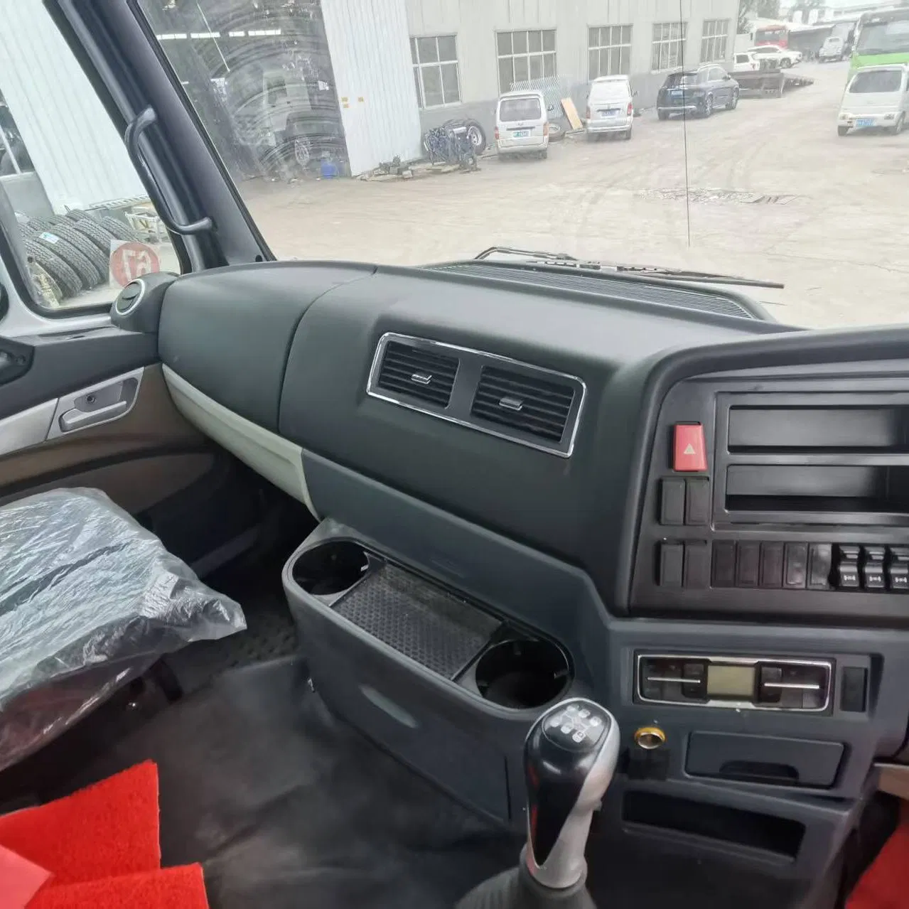 Used Special Purpose Vehicle Sino HOWO 8*4 Oil Tanker Truck