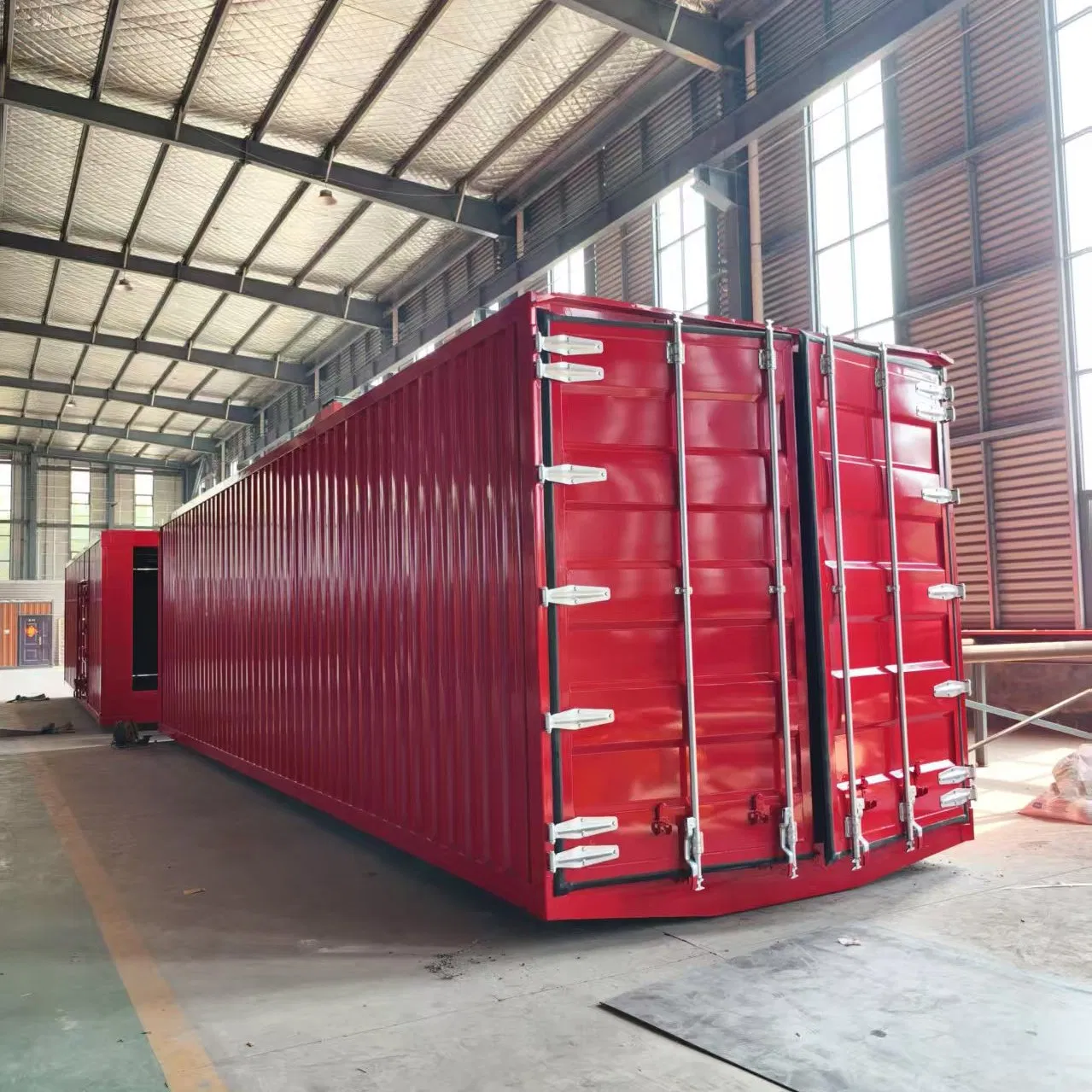 HOWO Sinotruk 4× 2 220HP Factory Directly Sale Freezer Refrigerated Carrier 45-50m3 Food Refrigerated Van Truck Semi Trailer