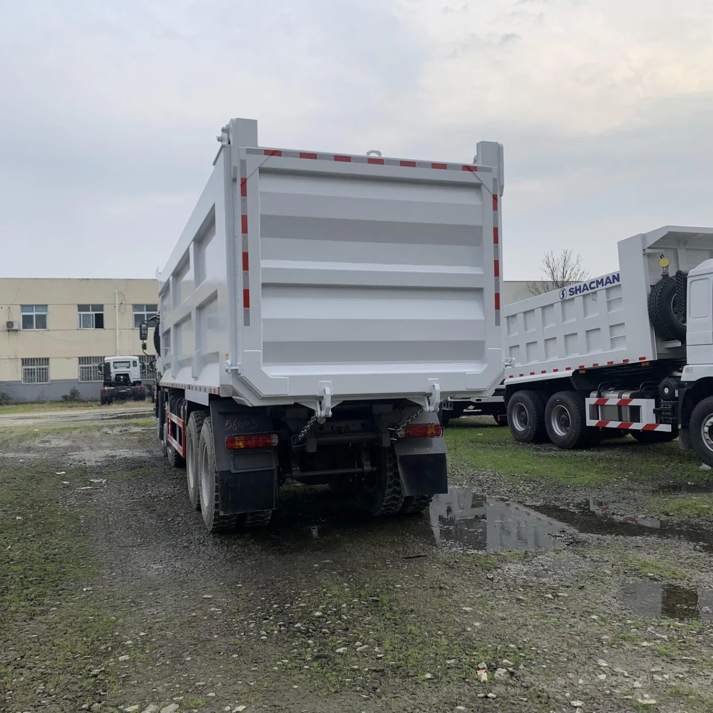 Sinotruk HOWO Nx Tx Max Light Heavy New Used 6X4 8X4 Diesel 10 12 Wheel Cargo Box Lorry Trailer Concrete Mixer Tractor Tipper Tipping Mining Dumper Dump Truck