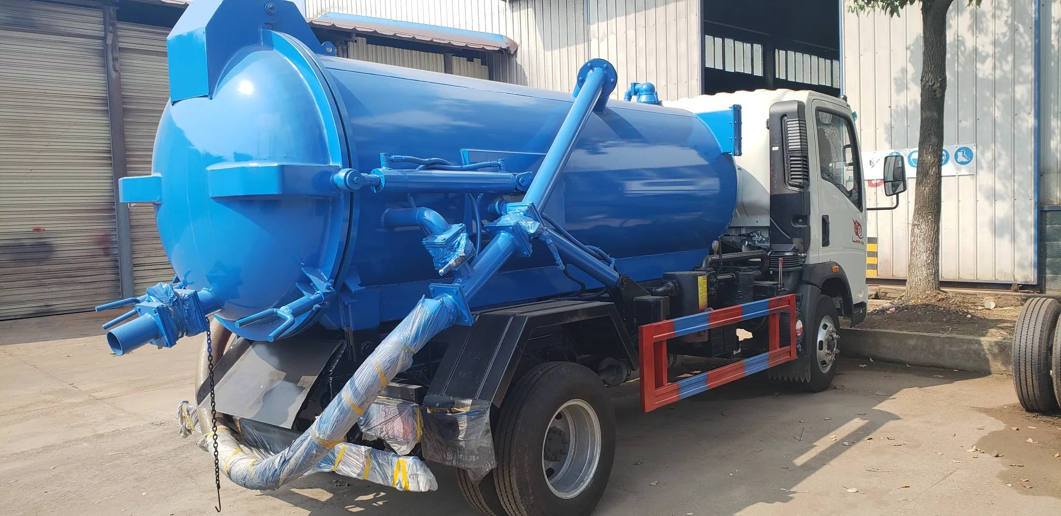 Sinotruk HOWO Special Purpose Vehicle Sewage Suction Truck