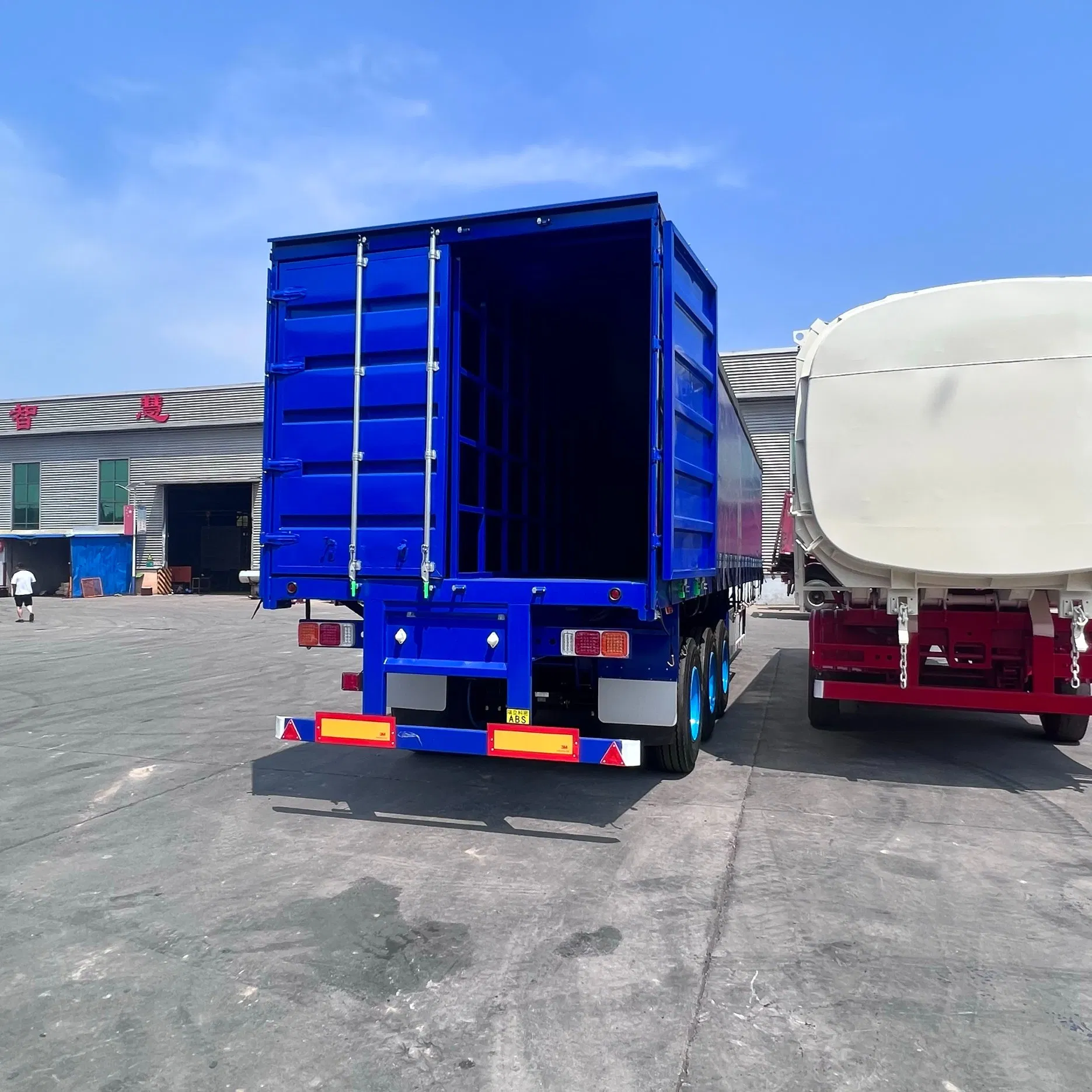 Best Selling Cargo Transport Dry Van Type Box 60 Tons 40FT Opan Wing Van Box Semi Trailer Curtain Semi Truck Trailer