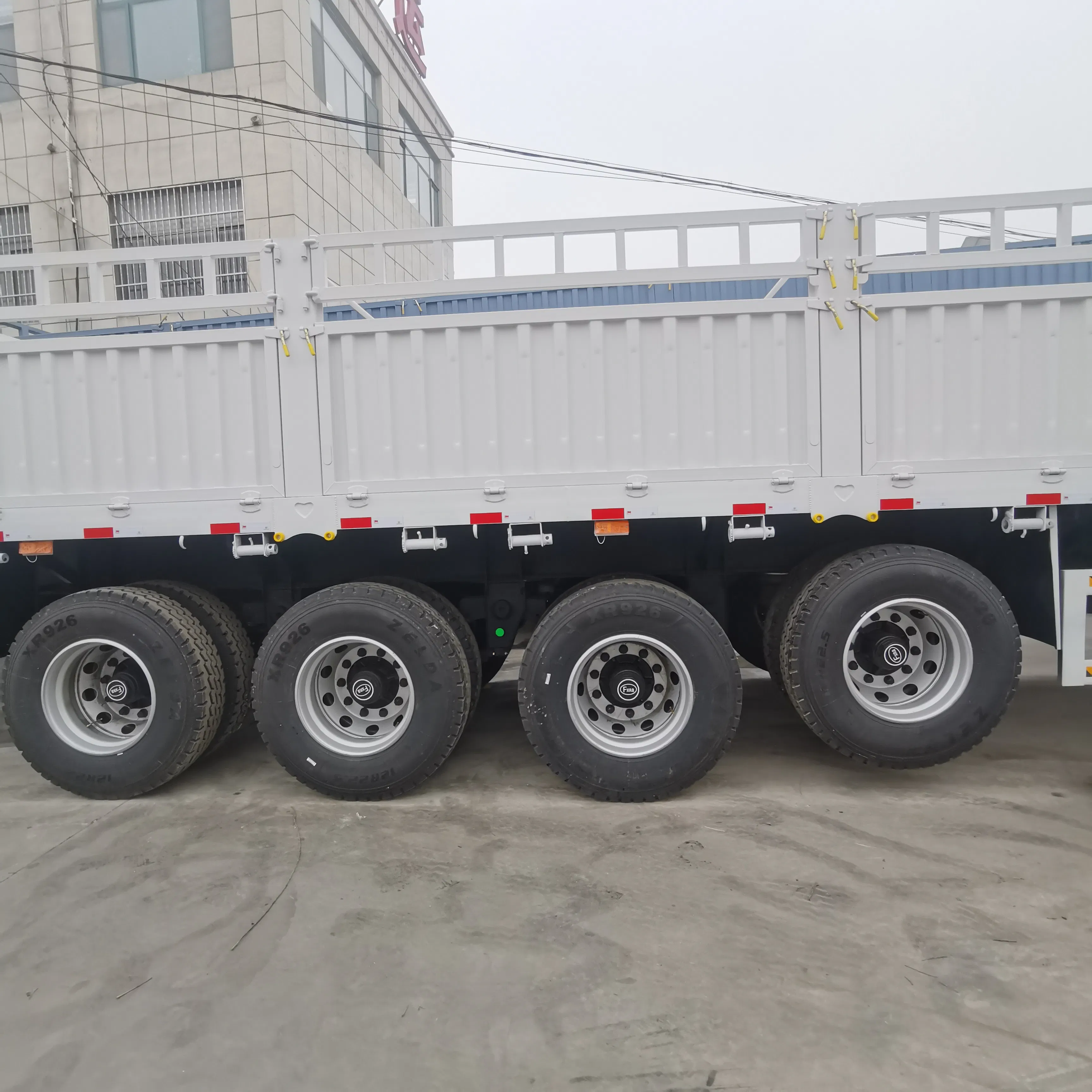 4 Axles 40FT Widely Payload 40t 60tons Steel Drop Sidewall Side Wall Livestock Stake Fence Semi Trailer