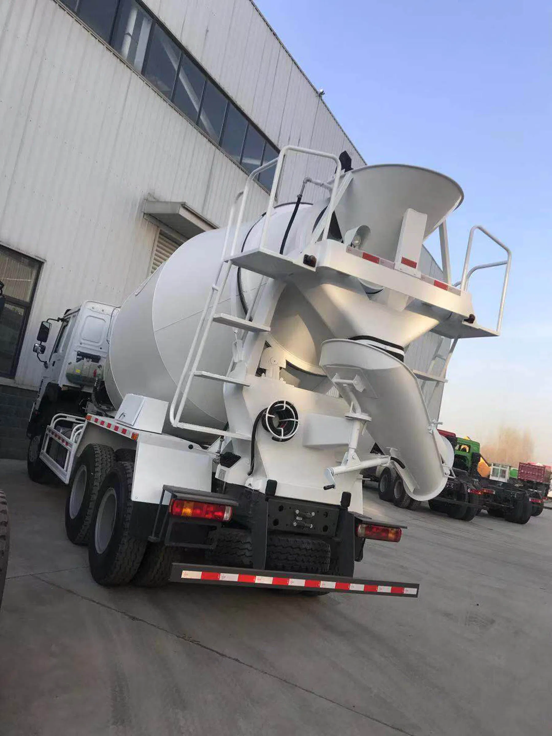 Sinotruck HOWO 6X4 Euro3 340HP 10m3 25ton Concrete Mixer Truck