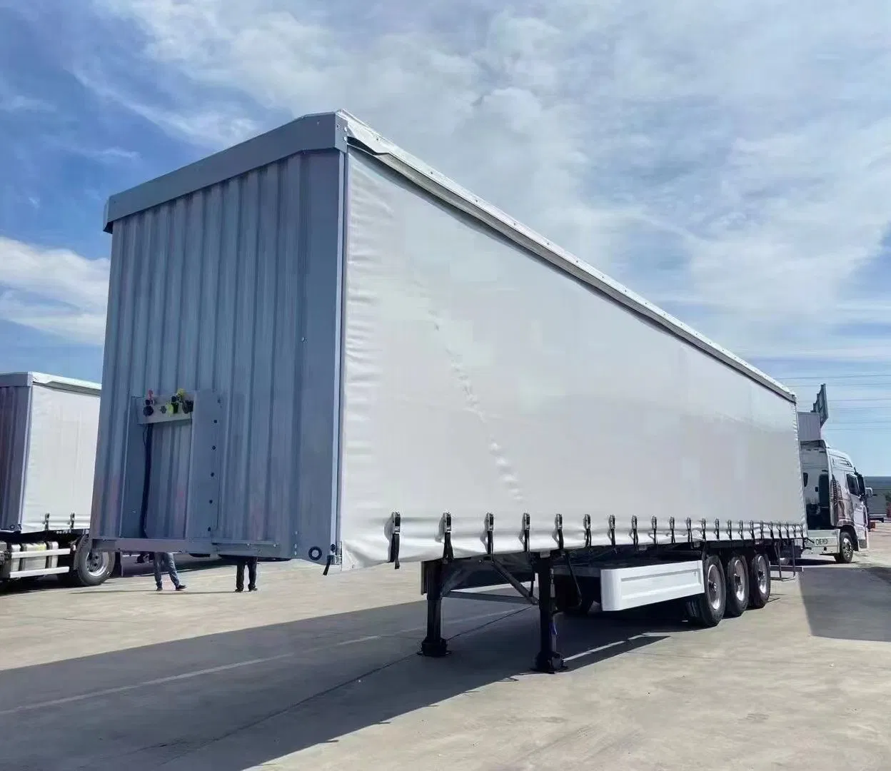 3/4axle Box Van Cargo Semi-Trailer Full Trailer Canton Fair Truck Exhibition