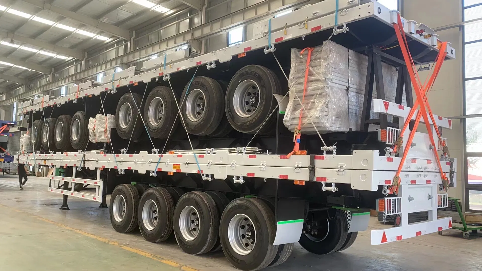 Vehicle Master Container Transport Platform Flatbed Semi Trailer Container Loading Transport Flatbed Semi Trailer