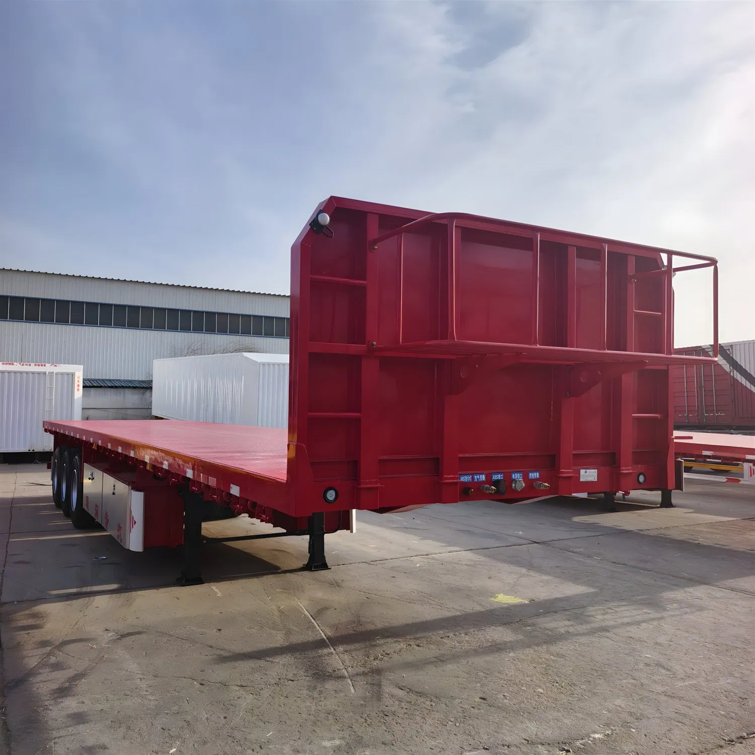 3-Axle Flatbed Semi-Trailer, Capable of Transporting 40-Foot and 20-Foot Container Semi-Trailers