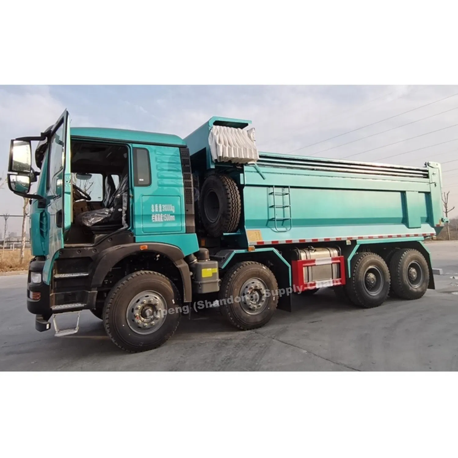 Sinotruk Heavy Duty 8X4 HOWO Nx Tipper Mining Mine Tipping Dump Truck