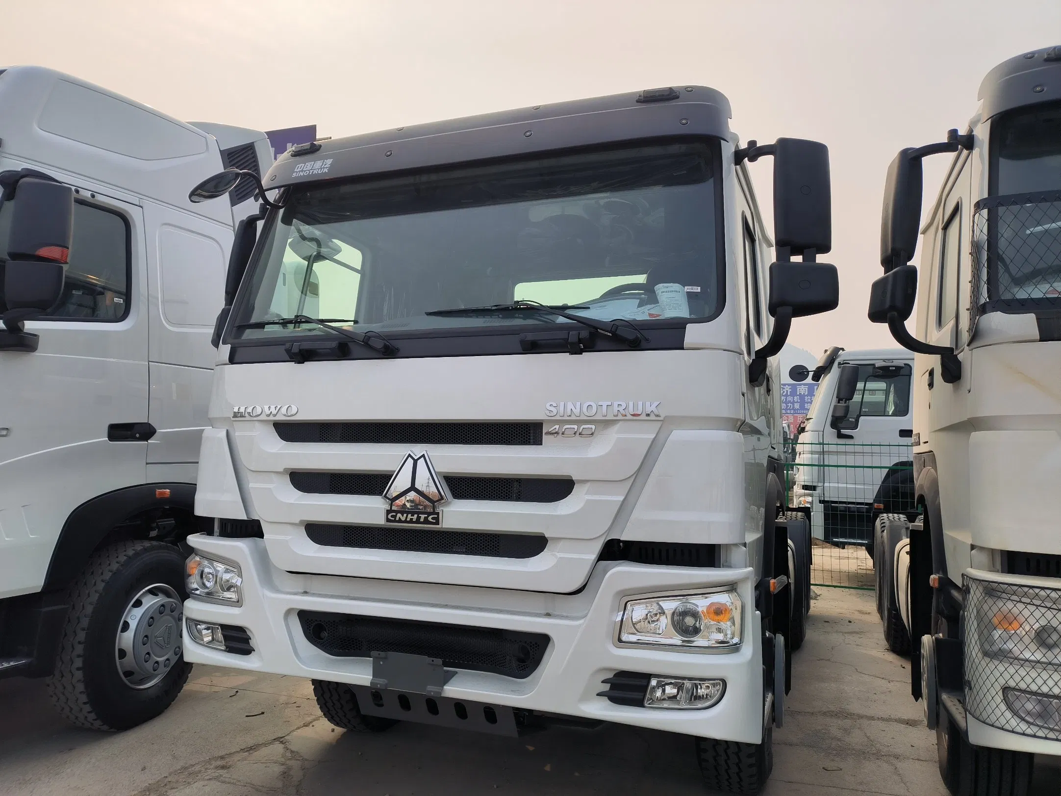 Second Hand Sinotruk HOWO Tractor Trailer Head Prime Mover 6X4 Used Tractor Truck