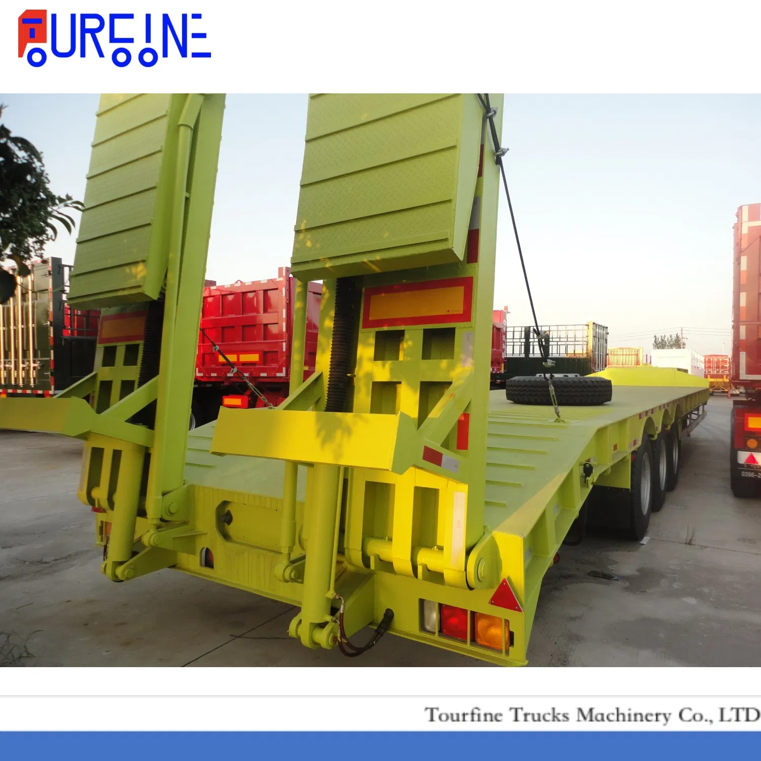 Africa Tanzania 3 Axle Loading Machinery Truck Trailer Low Bed Semi Trailer