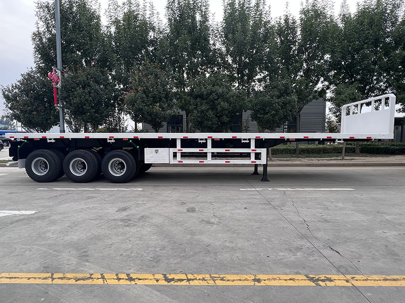 Vehicle Master Flatbed Gooseneck Chassis 20FT 40FT Platform Semi Trailer for Transportation
