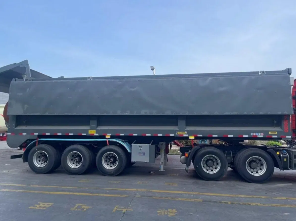 Semi-Trailer for Grain and Forage Transport, Moving Crawler Translation or Hinged Self-Unloading, Rain Water Proof Roof Closed Remotely by U Box