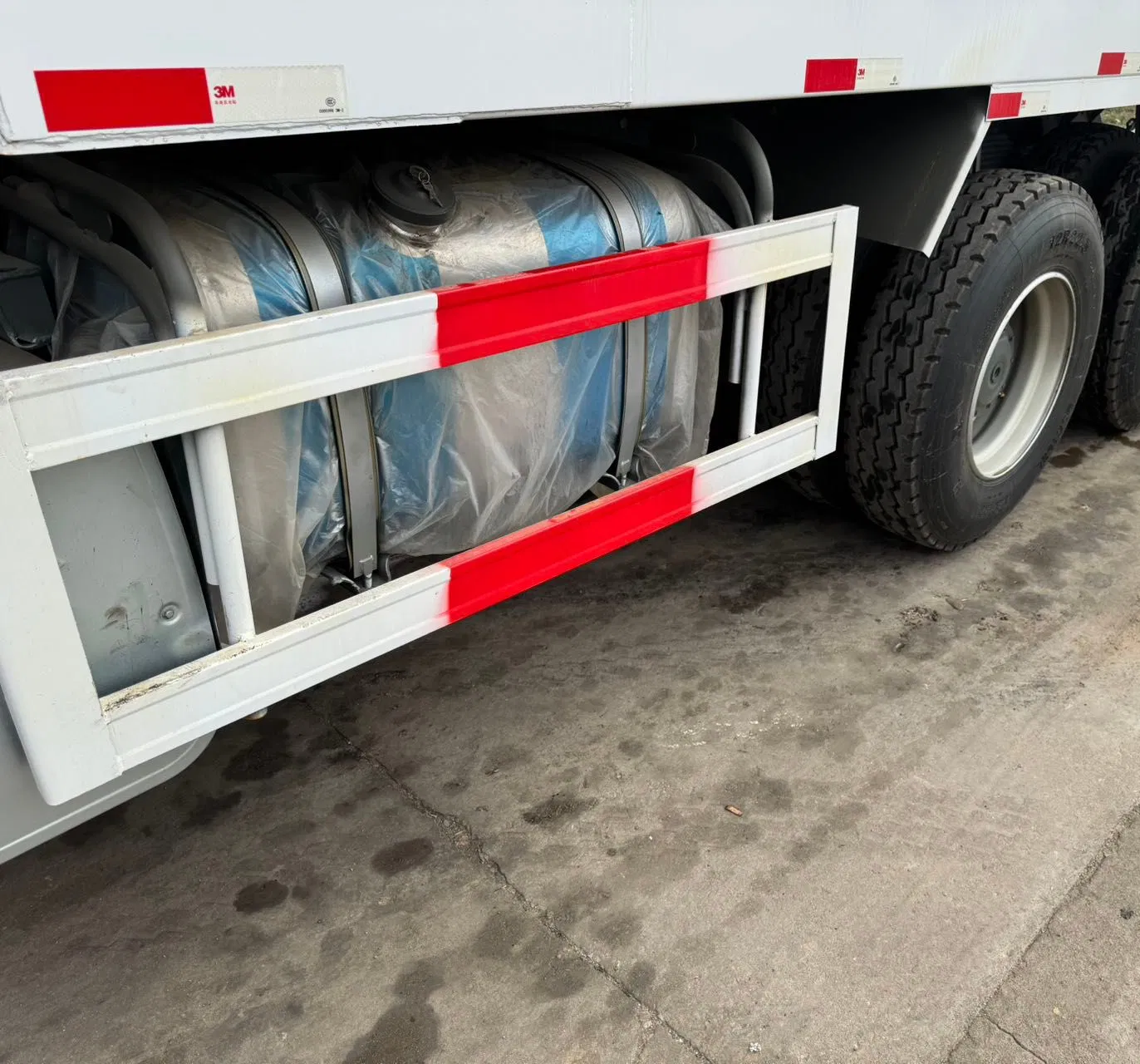 Good Price Sinotruk HOWO 6*4 and 8*4 371/375HP Dump/Tipper Truck to Africa