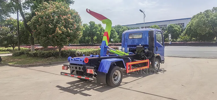 Garbage Compactor Truck 2