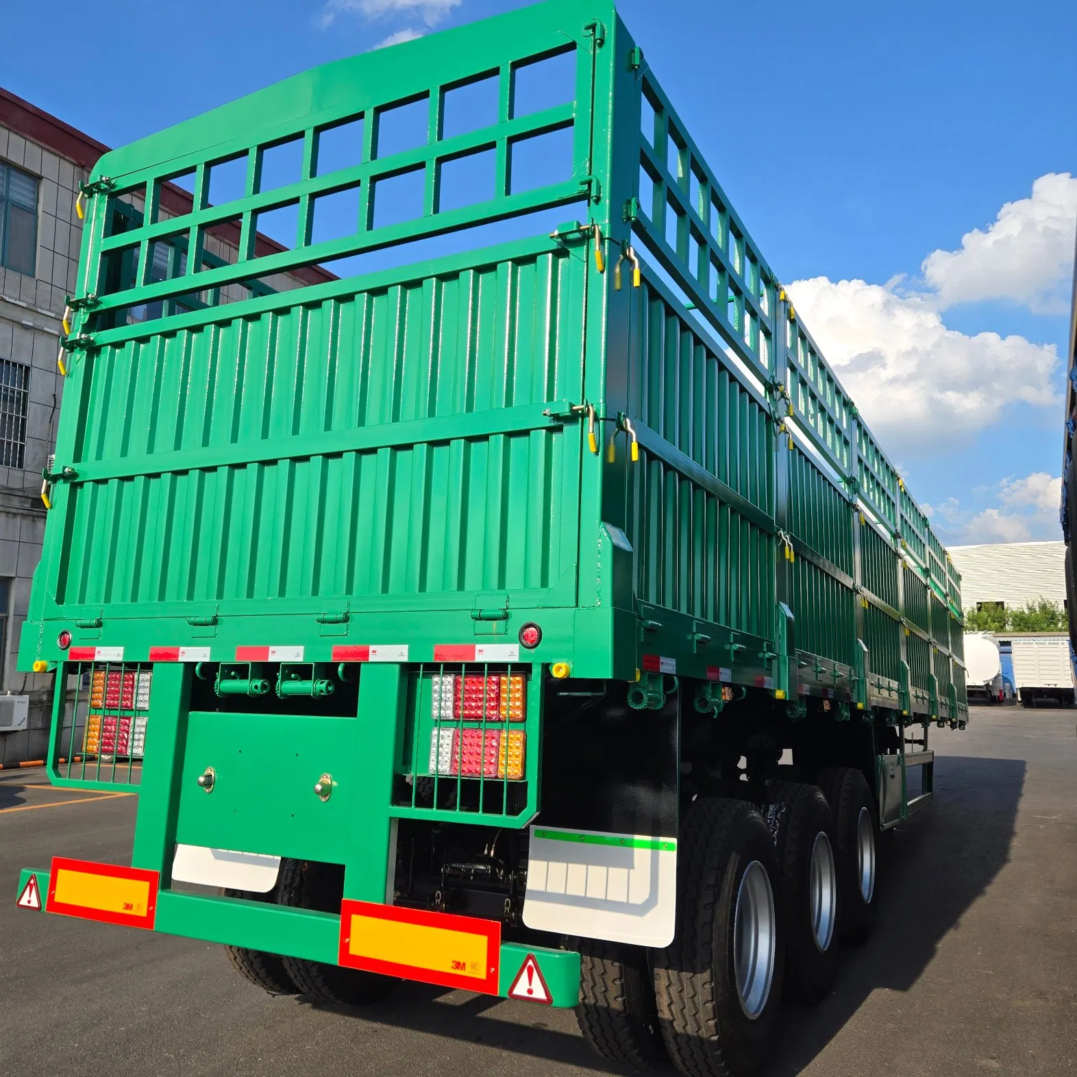 2025 New 3-Axle 12-Wheel Semi-Trailer 40-60 Ton Load Capacity Drawbar Fence Dropside Stock Cargo Box Warehouse Truck Trailer