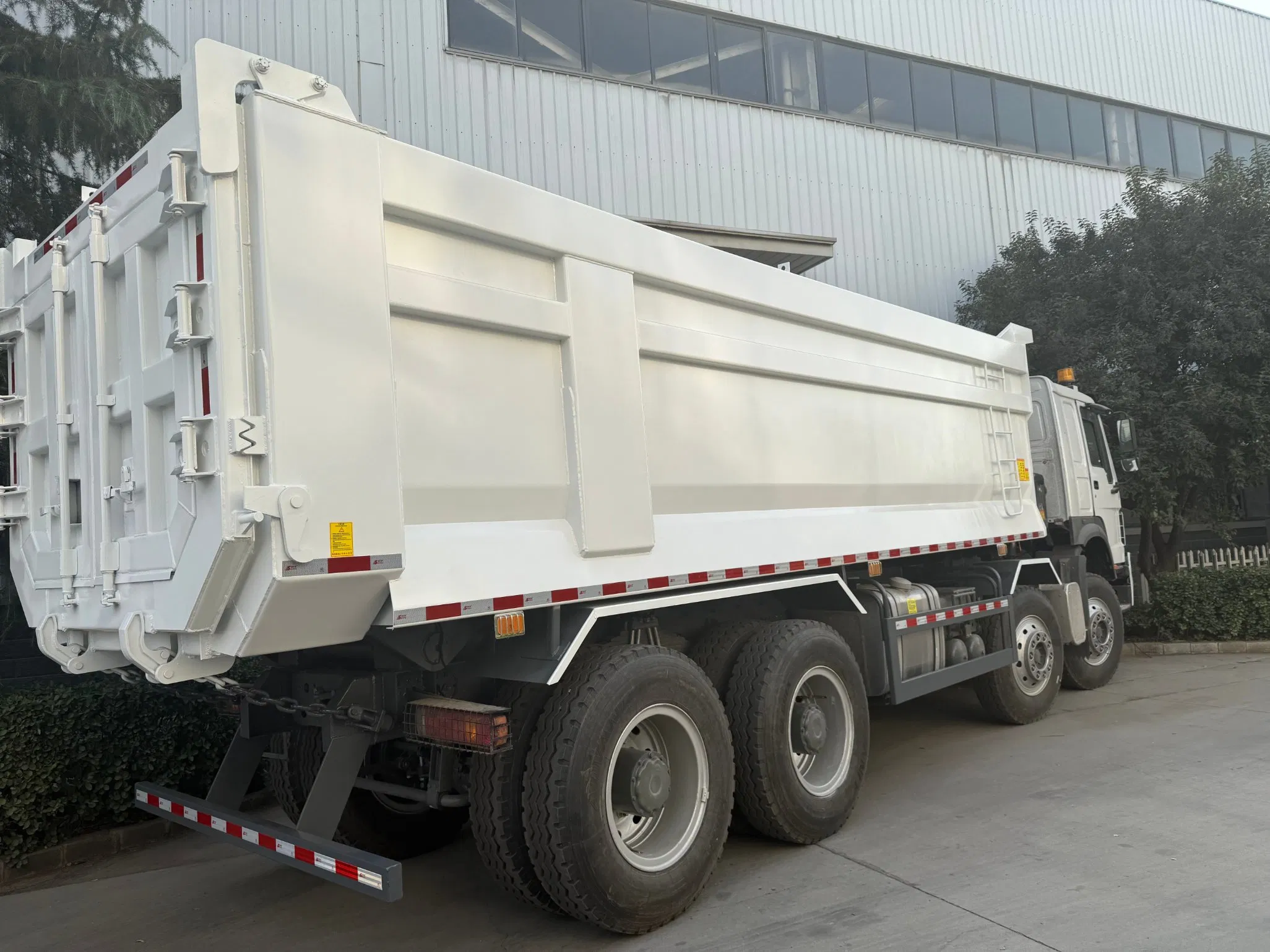 Sinotruk HOWO 380HP 430HP 460HP 10 12 Wheels 6X4 8X4 Good Condition HOWO Dump Truck