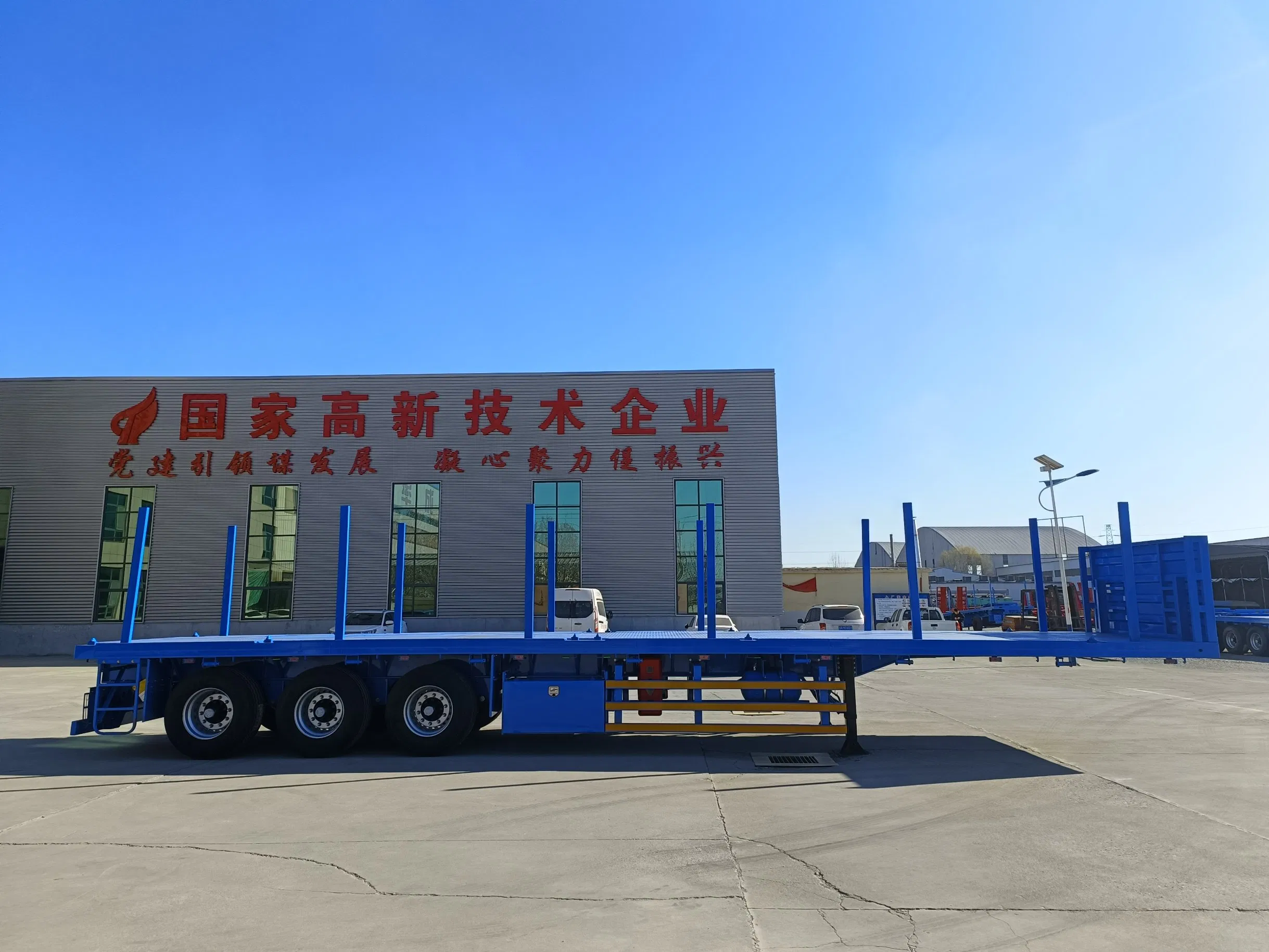 Saudi Arabia 45-Ton, 13.6-Meter, Three-Axle, Lift-Axle, Mechanical Suspension Spring System 45-Foot Container Flatbed Semi-Trailer