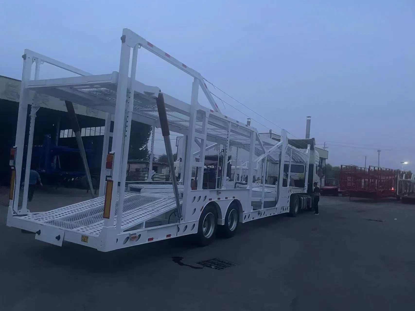 Hot Sale in Russia 1.2 Meter Saddle Tractor Skeletal Double Deck 2 Axle Car Carrier and Transport Semi Hauler Trailer