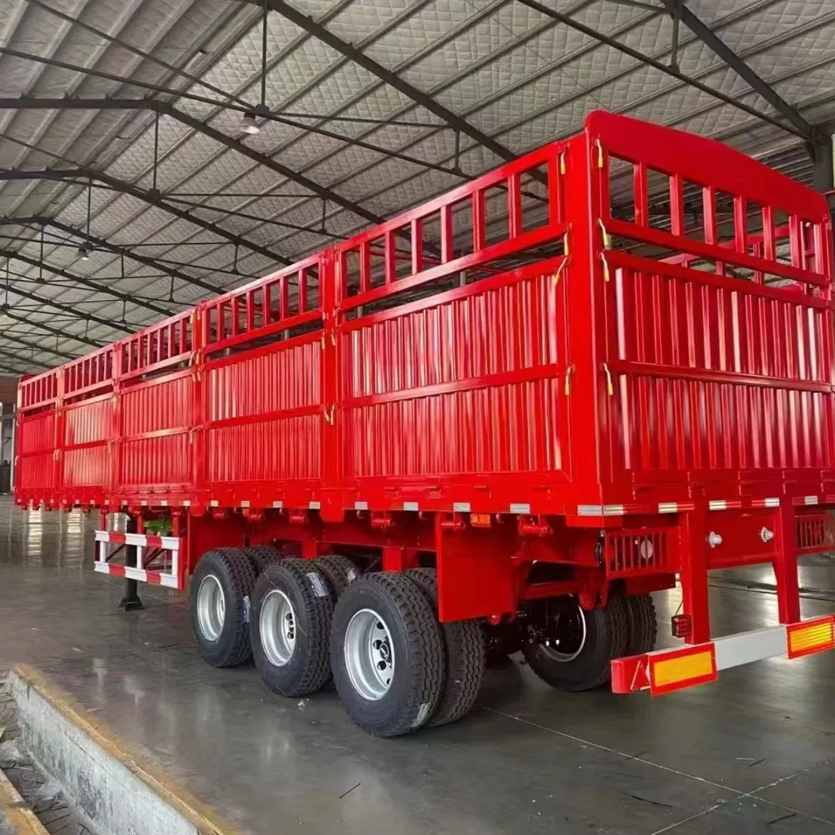 3 Axle 60 Ton Livestock Stake Fence Semi Trailer Cargo Transport for Rwanda
