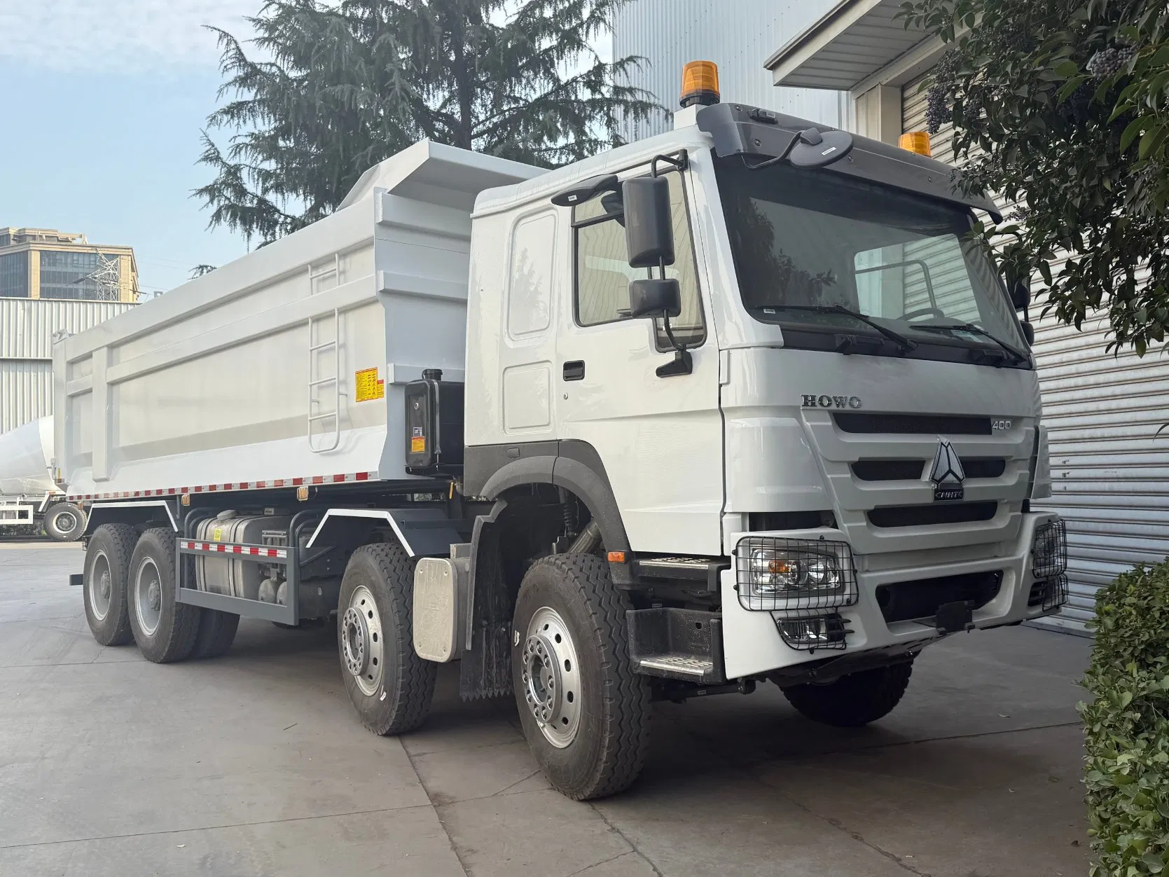 Sinotruk HOWO 380HP 430HP 460HP 10 12 Wheels 6X4 8X4 Good Condition HOWO Dump Truck