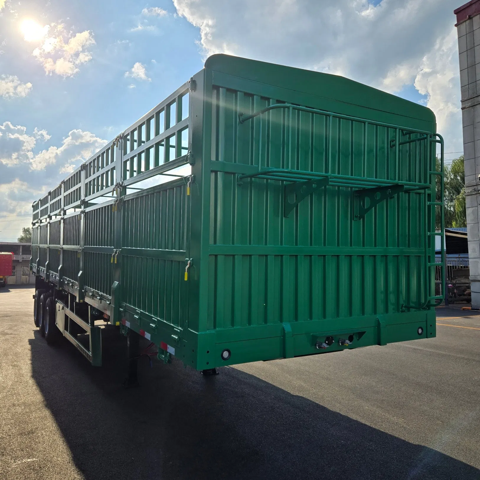2025 New 3-Axle 12-Wheel Semi-Trailer 40-60 Ton Load Capacity Drawbar Fence Dropside Stock Cargo Box Warehouse Truck Trailer