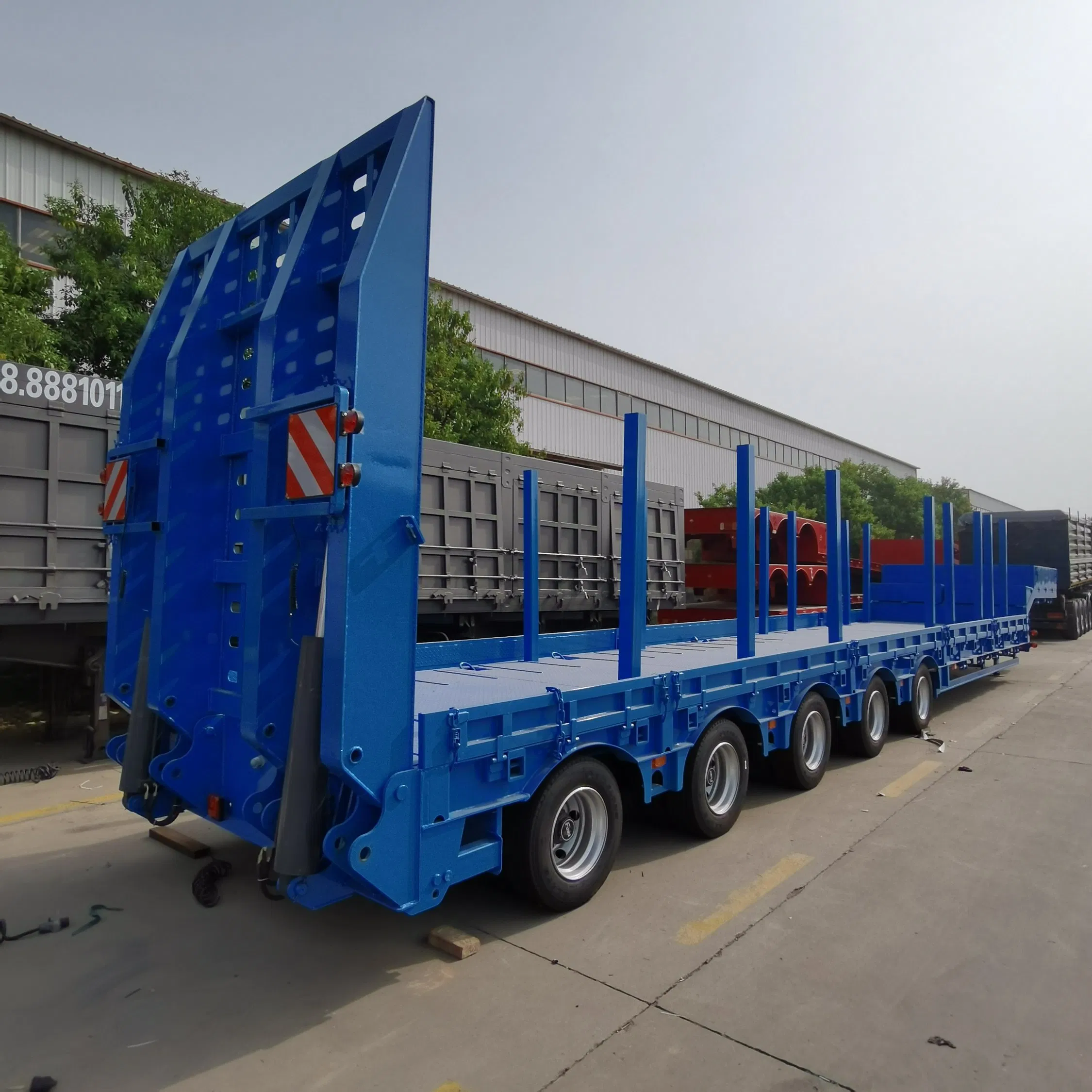 Factory Pricec 5-Axle Gooseneck Low Bed Truck Trailer Lowbed Semi-Trailer with Hydraulic Ramp 60t Log Transport Heavy Duty Steel Frame Lowboy Trailer