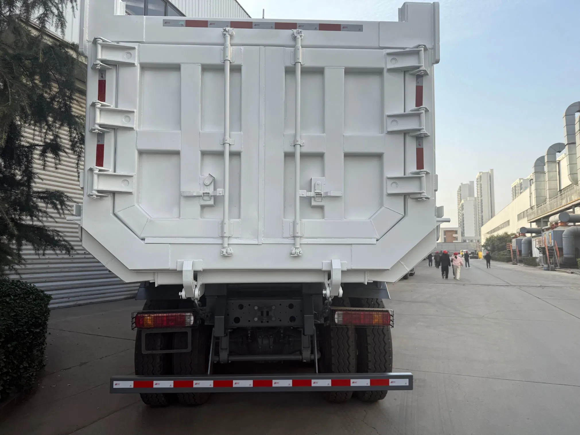 Sinotruk HOWO 380HP 430HP 460HP 10 12 Wheels 6X4 8X4 Good Condition HOWO Dump Truck