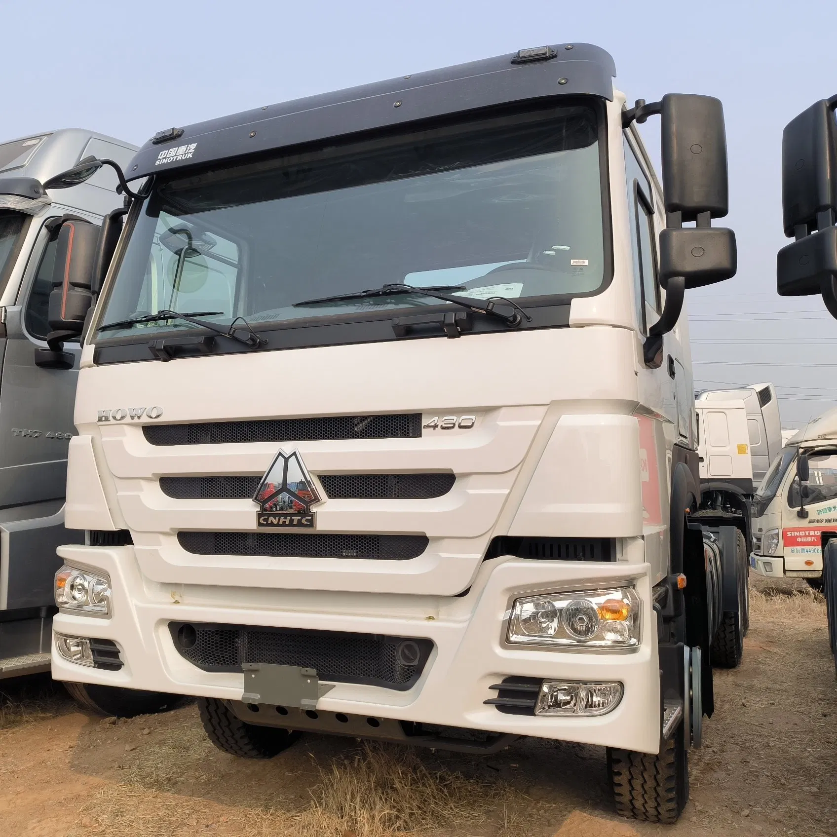 Second Hand Sinotruk HOWO Tractor Trailer Head Prime Mover 6X4 Used Tractor Truck