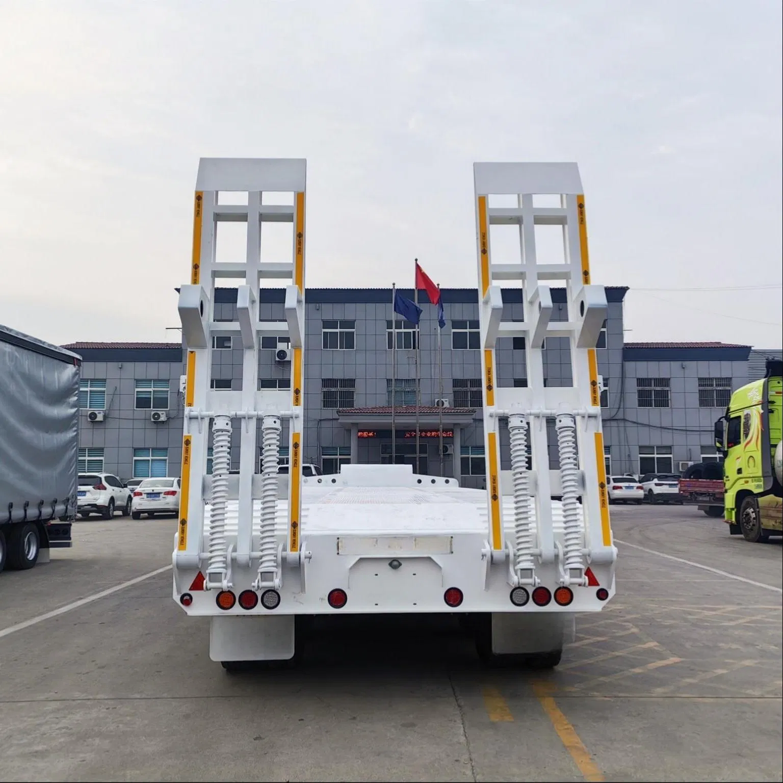 for Project Cargo Lowbed Semi Trailer Hydraulic Platform Trailer