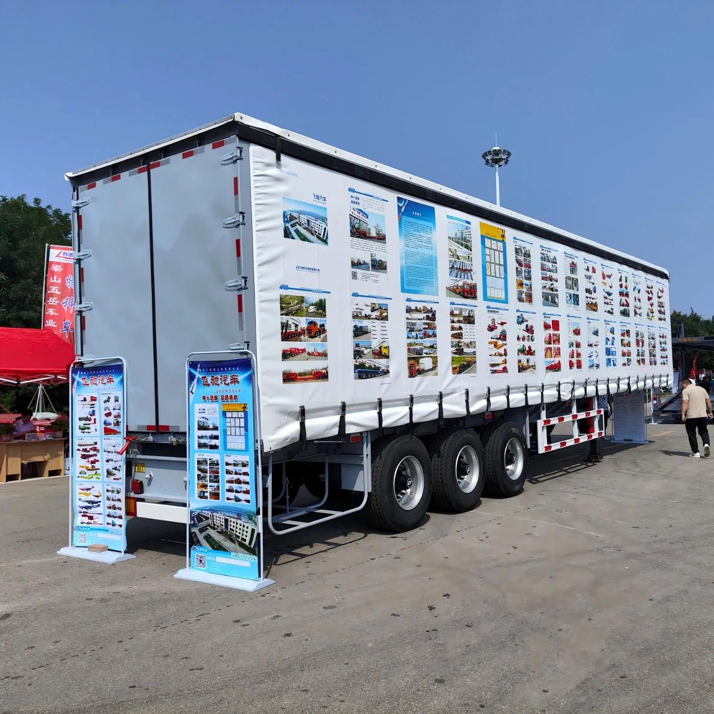 Hot Sale Curtain Side Lowbed Flatbed Container Bulk Cement Fuel Tanker Car Cargo Food Semi Trailer Used Trucks Sinotruk HOWO Shacman Dump Tipper Truck Tractor