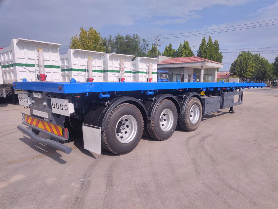 Manufacture Longq Heavy Duty 3 Axles 20FT 40FT 40 Feet Container Chassis Flatbed Cargo Transport Truck Semi Trailer for Sale