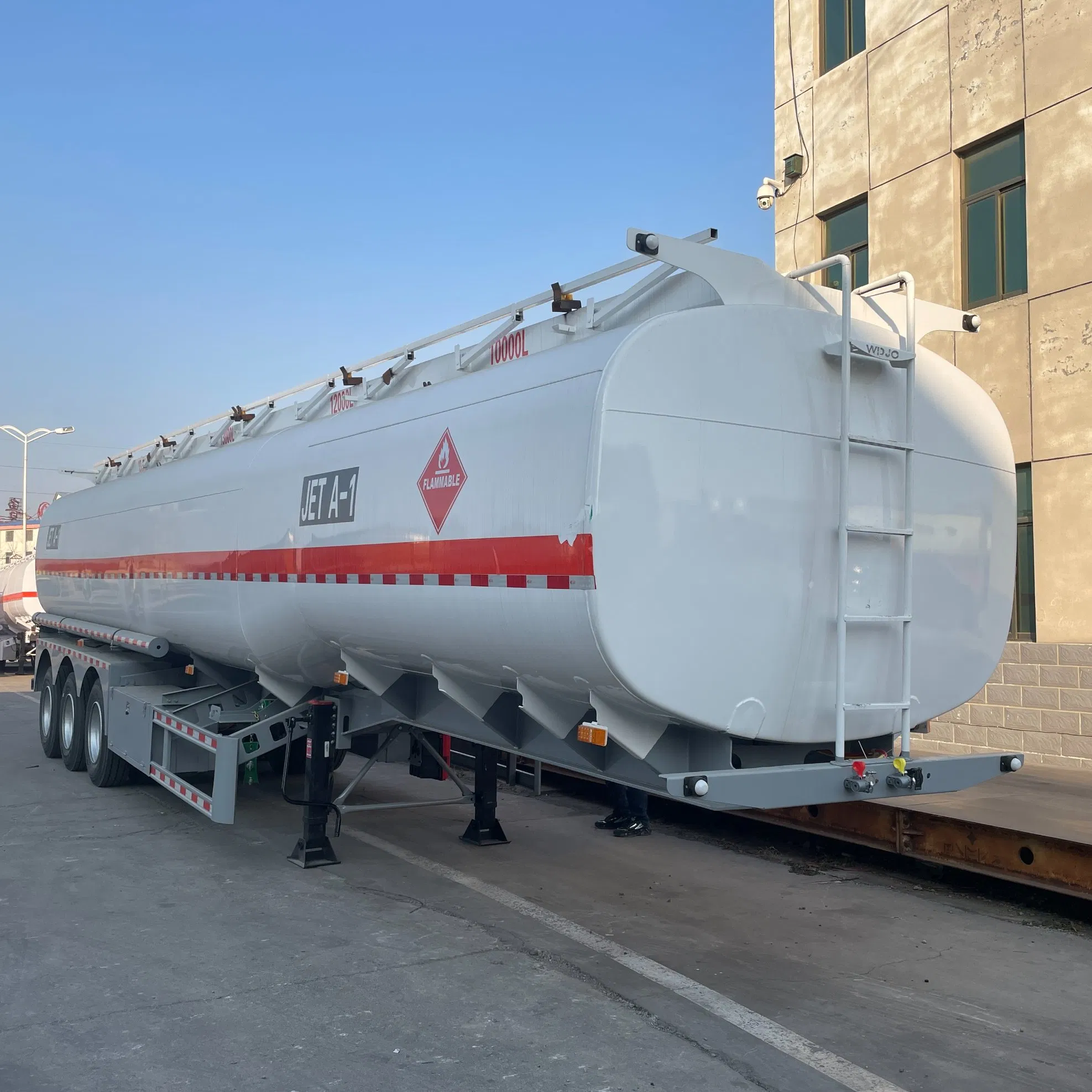 Used and New 48000L Oil / Fuel Tanker Truck Semi Trailer