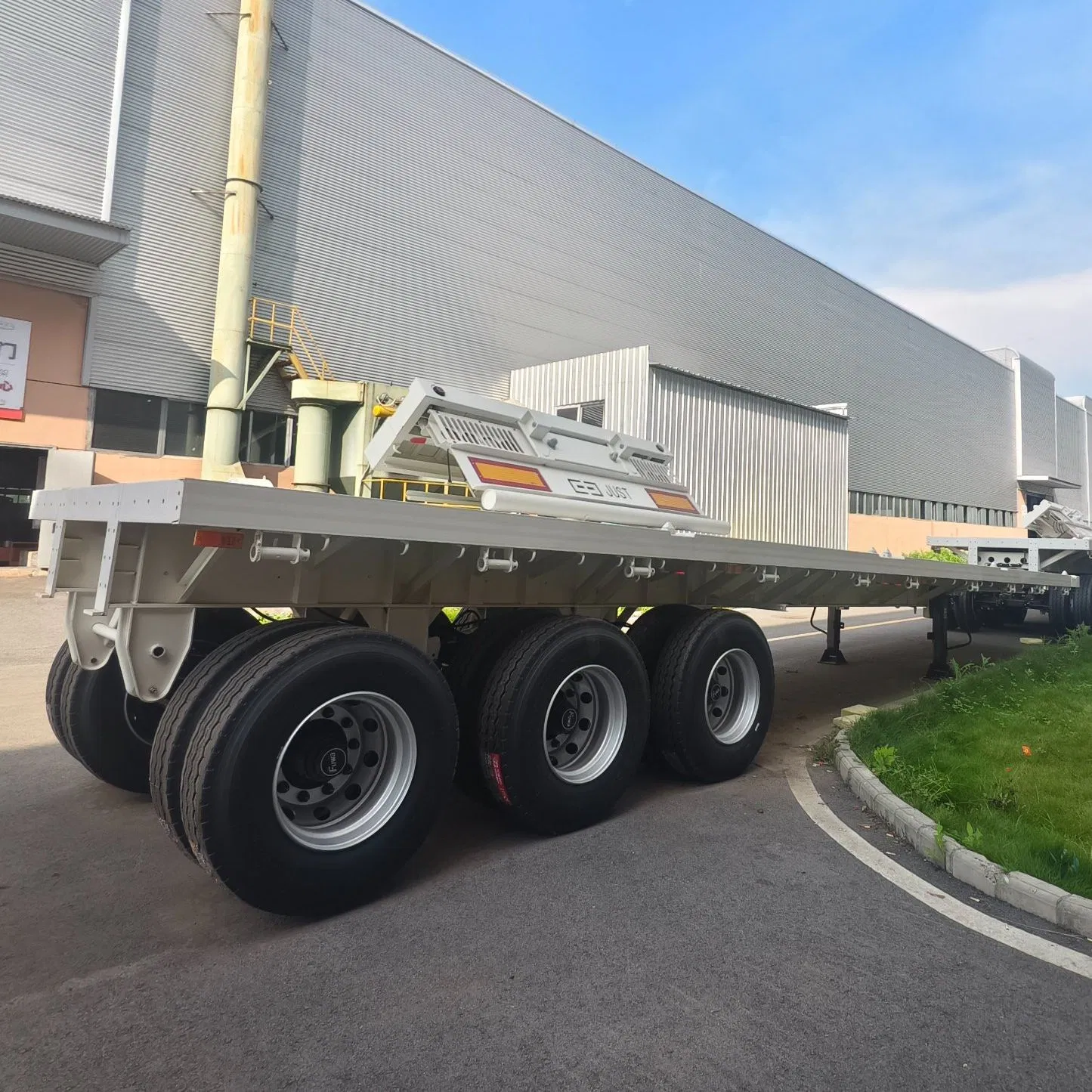 20FT/40FT/45FT 2/3/4 Axles Container/Cargo Flatbed/Platform/Flat Deck Semi Truck Trailer
