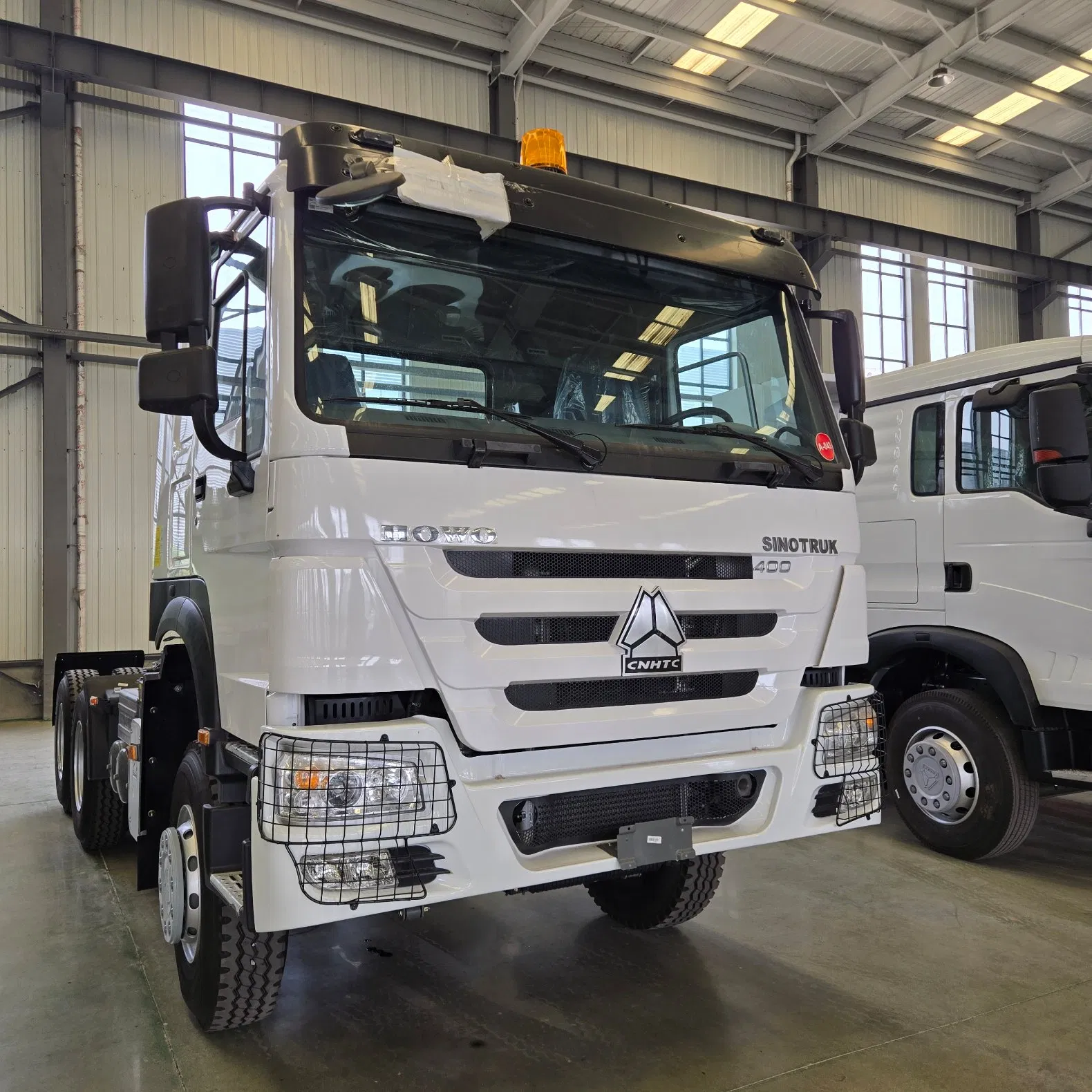 New and Used Second Hand Sinotruk HOWO/ Shacman Tractor Transport Cargo Truck Heavy Duty Truck