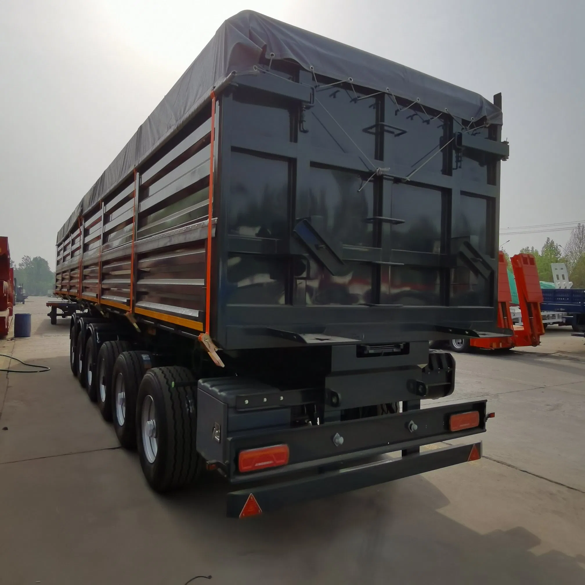 Factory Direct Sales 6-Axle 40-Cubic-Meter Large-Capacity Bulk Grain Transport Self-Dumping Box Semi-Trailer
