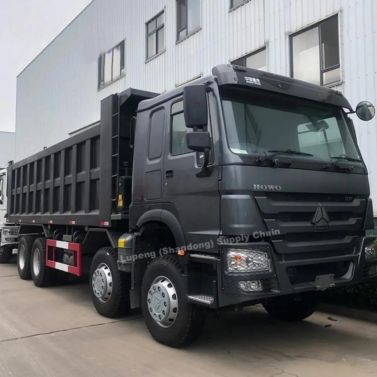 Sinotruk Heavy Duty 8X4 HOWO Nx Tipper Mining Mine Tipping Dump Truck