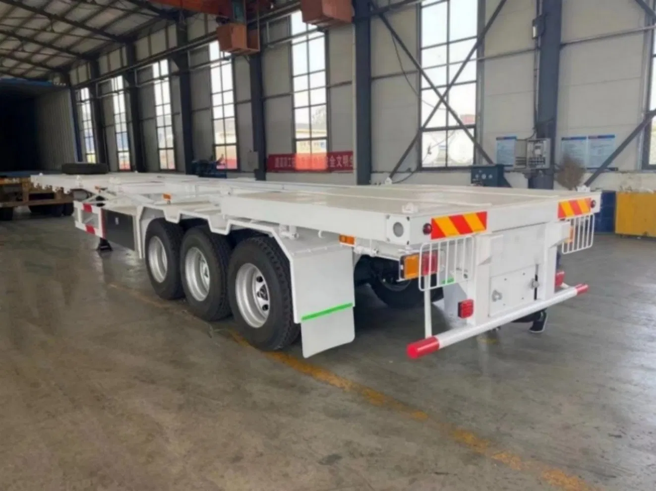Popular Semitrailer Skeleton Semi Truck Trailer 3 Axle Cargo Trailer